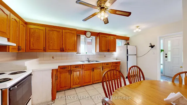 Additional image 12 of 574 Queens Dr