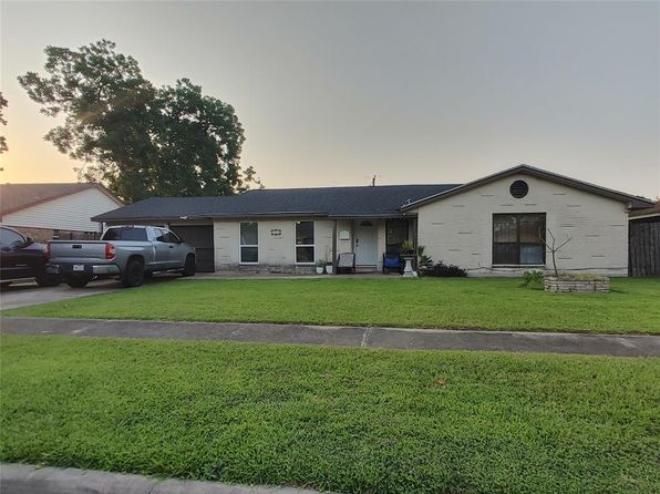 9711 Ebb St, Houston, TX 77089