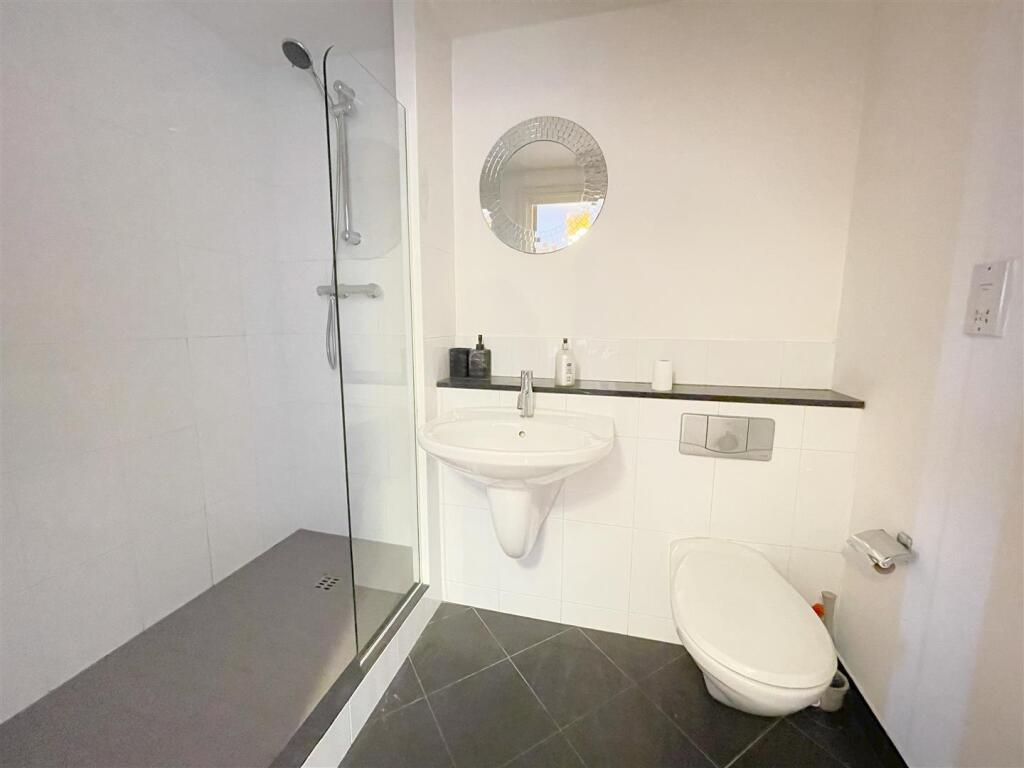 Additional image 10 of Islington Gates, 4 Fleet Street