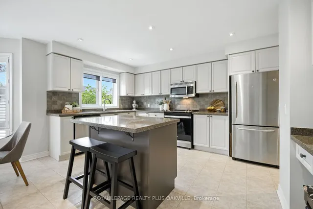 Additional image 11 of 232 Lexington Rd