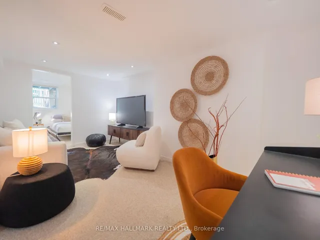 Additional image 38 of 51 Bain Ave