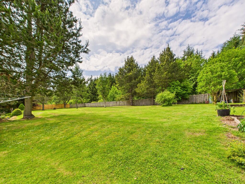 Additional image 22 of Cushnie, Alford, AB33