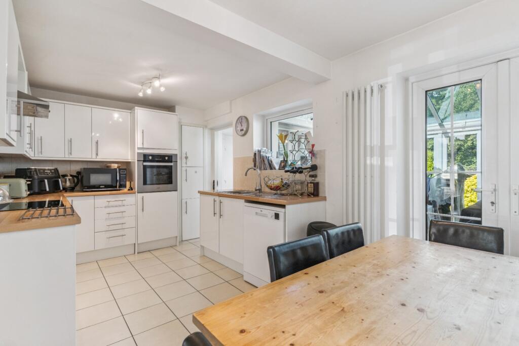 Additional image 3 of Parkway, Welwyn Garden City, Hertfordshire, AL8 6HZ