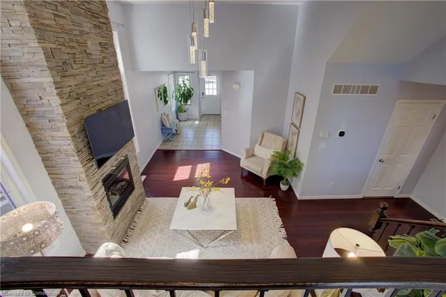 Additional image 14 of 365 Parkvale Dr