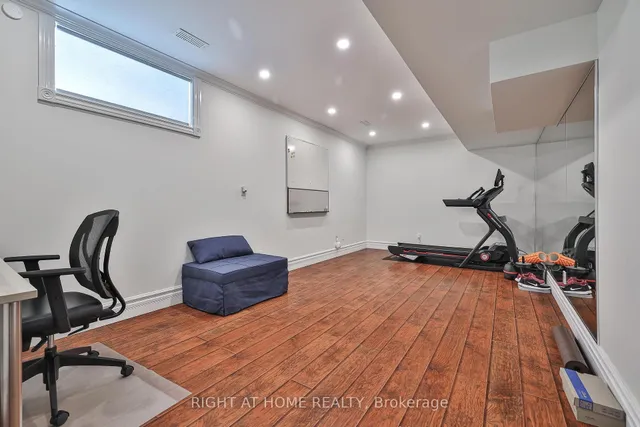 Additional image 45 of 58 Yorkview Dr