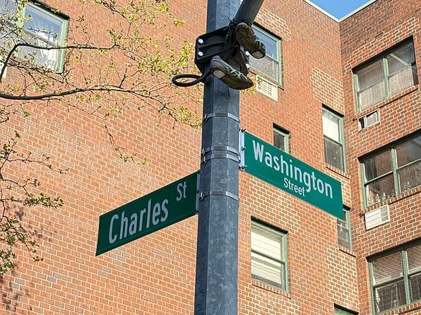 680 Washington St APT 1B, New York, NY 10014