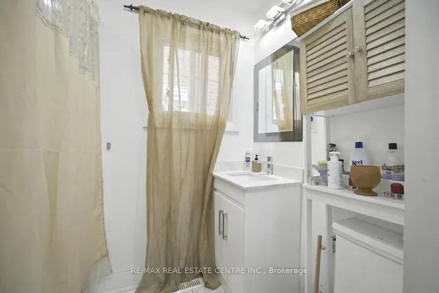 Additional image 19 of 21 Chopin Cres