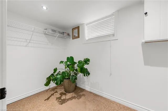 Additional image 35 of 97 Bell Ave