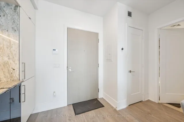 Additional image 6 of 1 Edgewater Dr Unit GPH27