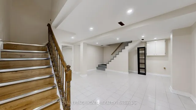 Additional image 26 of 18 Littleborough Crt