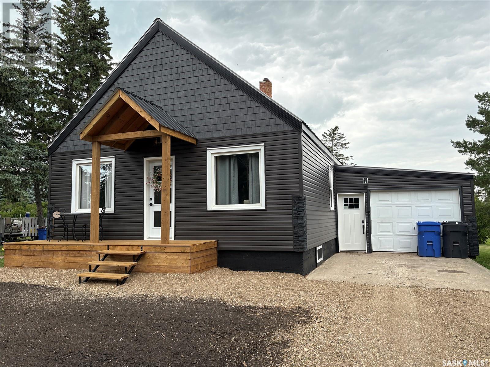 212 Riedel AVENUE E|Langenburg, Saskatchewan S0A2A0