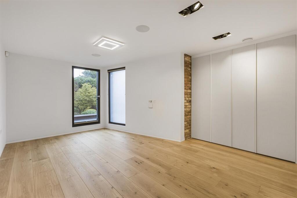 Additional image 15 of Pine Grove, Brookmans Park, Hatfield