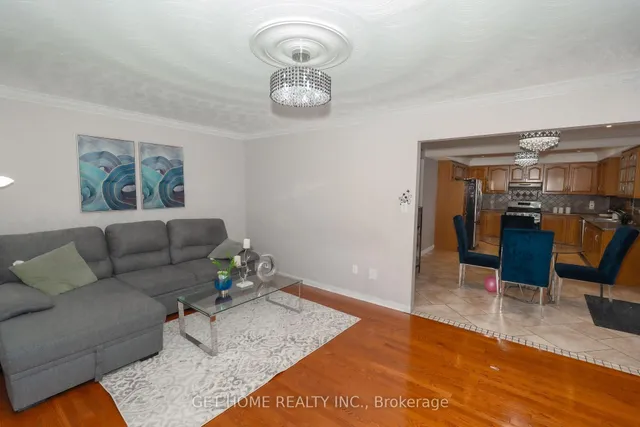 Additional image 10 of 111 AUBREY Ave