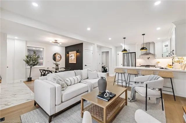 Additional image 37 of 220 Holmesdale Ave