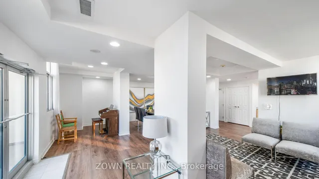 Additional image 46 of 15 Maplewood Ave Unit 1002