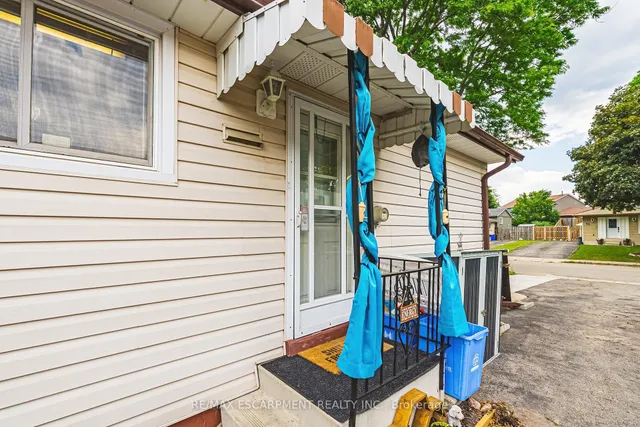 Additional image 37 of 44 Billington Cres