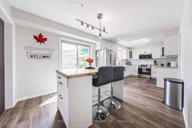 Additional image 11 of 185 COMFORT Crt