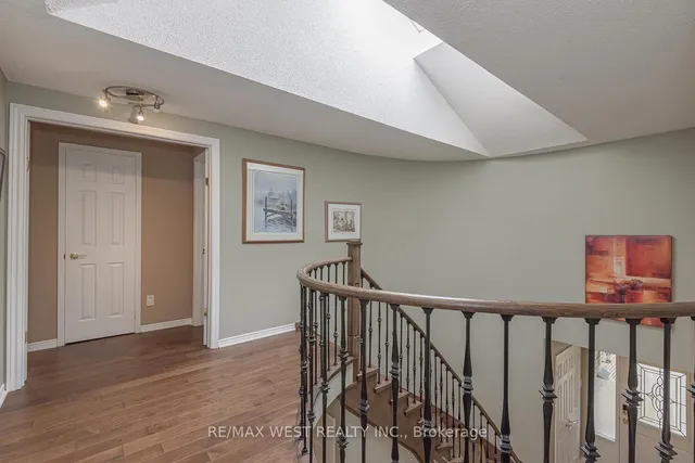 Additional image 24 of 12 Barr Cres