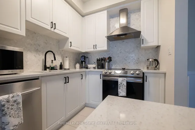 Additional image 7 of 590 North Service Rd Unit 127