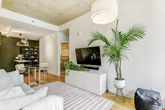 Additional image 7 of 8 Dovercourt Rd Unit 205