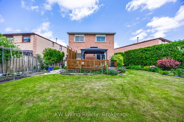 Additional image 30 of 35 Roxanne Cres