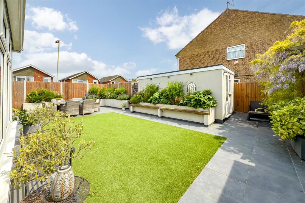 Additional image 16 of Aldwickbury Crescent, Harpenden, Hertfordshire, AL5