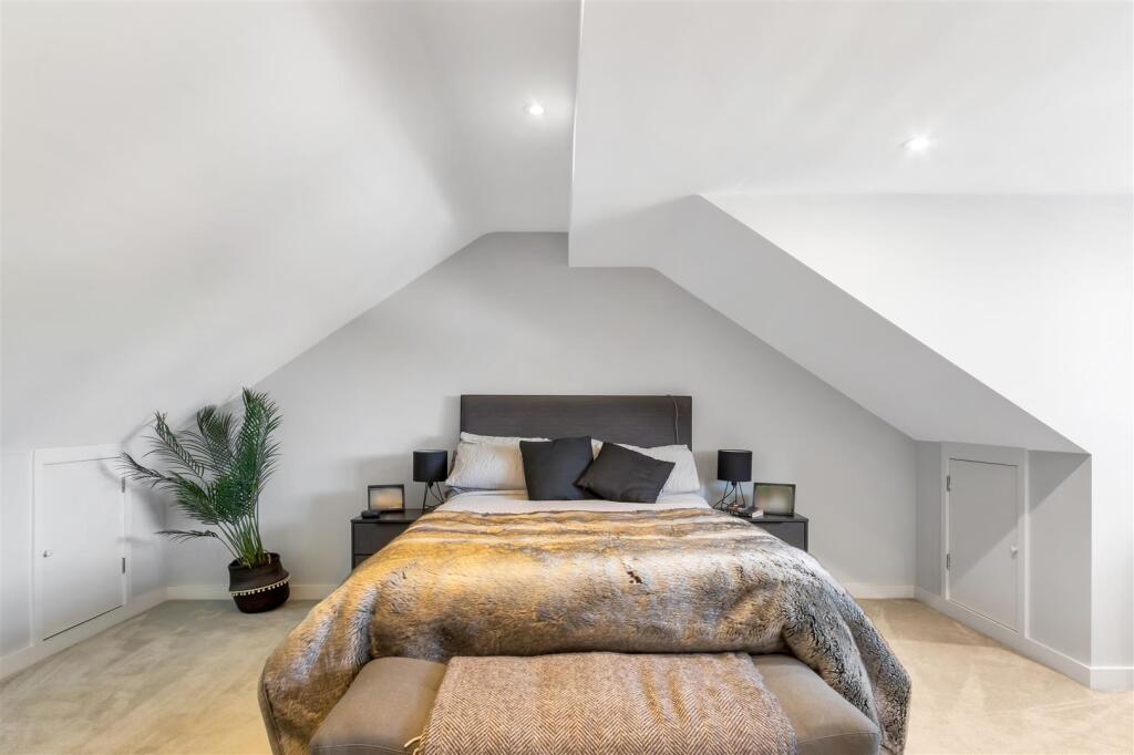 Additional image 11 of Somers Square, Welham Green