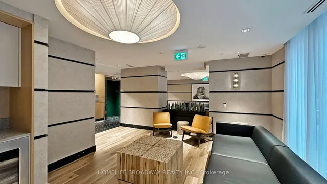 Additional image 12 of 327 King St Unit 1005