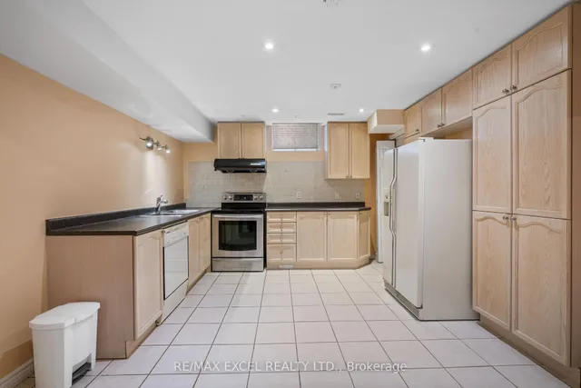 Additional image 33 of 29 Candlebrook Cres