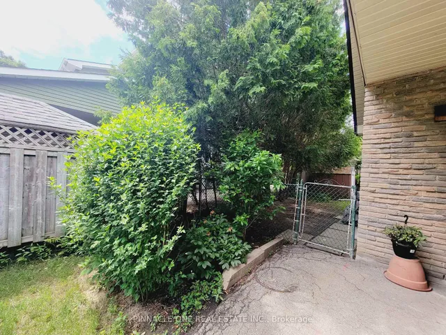 Additional image 41 of 61 Applegate Cres