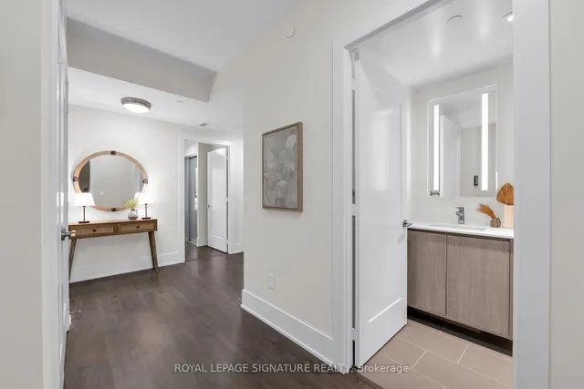 Additional image 23 of 118 Merchants' Wharf Unit 517