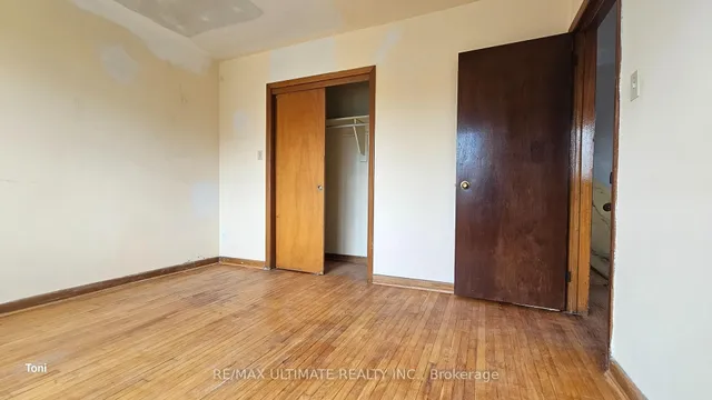 Additional image 15 of 300 Earlscourt Ave