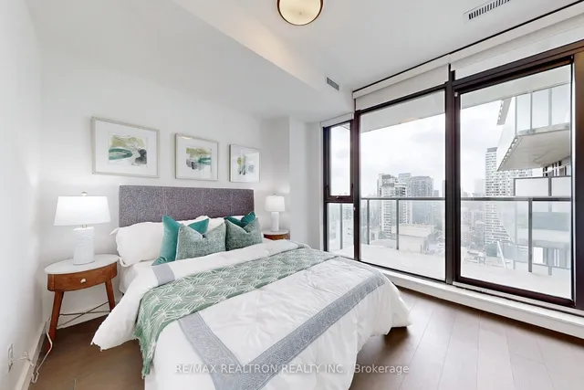 Additional image 14 of 81 Wellesley St Unit 2001