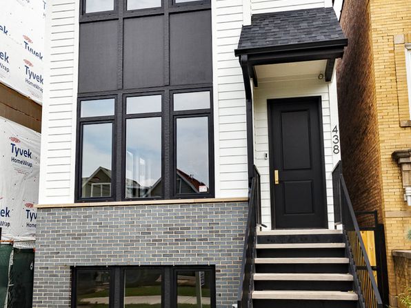 2438 W Berteau Ave, Chicago, IL 60618
