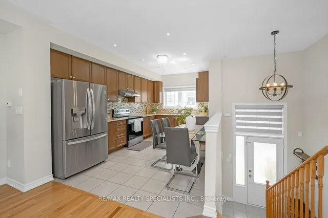 Additional image 8 of 34 Aspen Hills Rd