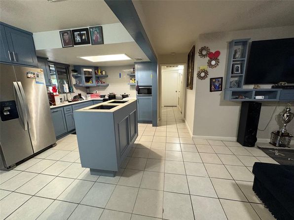 7722 Breezeway St, Houston, TX 77040