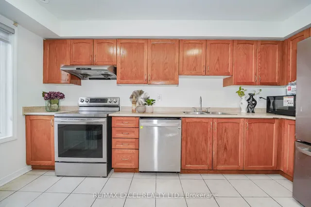 Additional image 8 of 2784 Eglinton Ave Unit 4