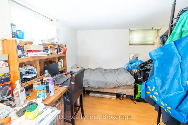 Additional image 35 of 121 Delmar Dr