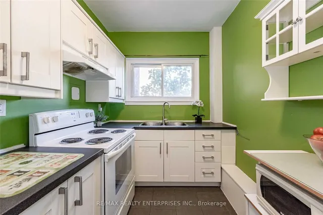 Additional image 22 of 285 King St Unit 6