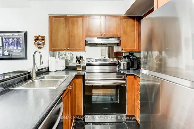 Additional image 3 of 230 King St Unit 911