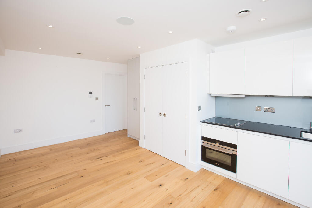 Additional image 8 of Butlers Yard, Drovers Way, St Albans, Herts, AL3