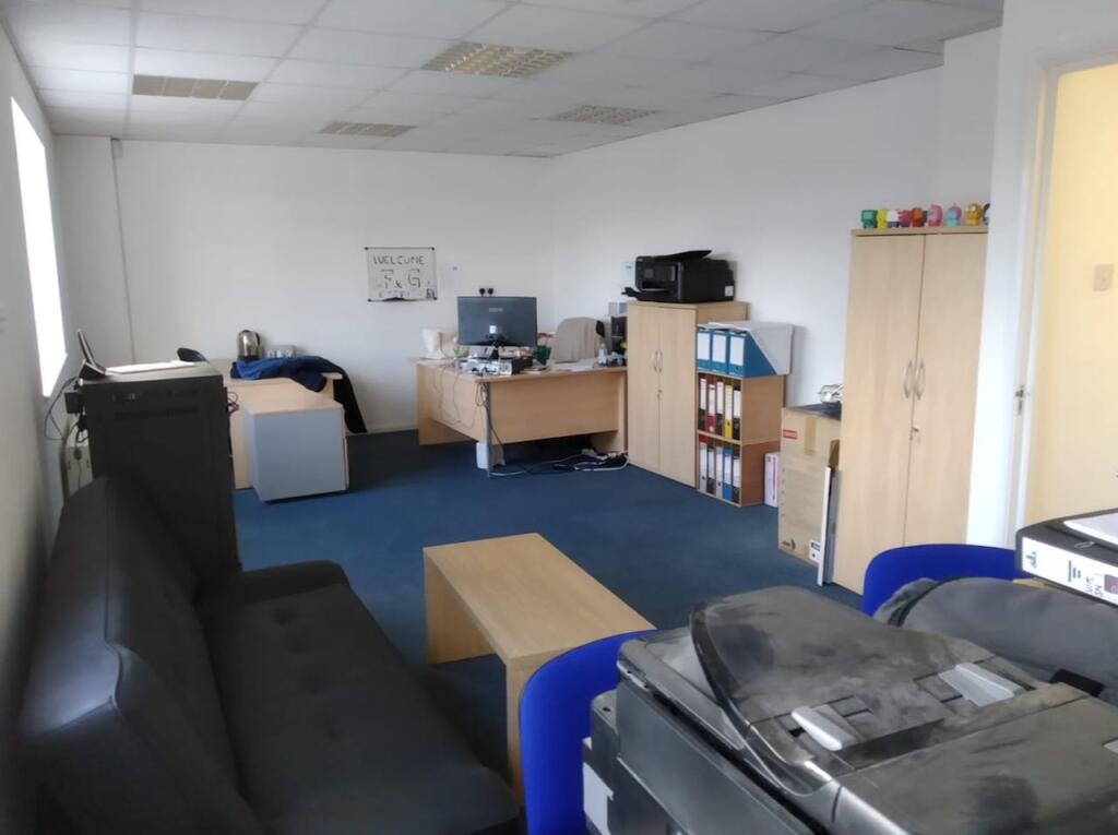 Additional image 3 of 11 Park Industrial Estate, Frogmore, St. Albans, AL2 2DR