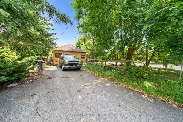 Additional image 3 of 4450 Lawrence Ave