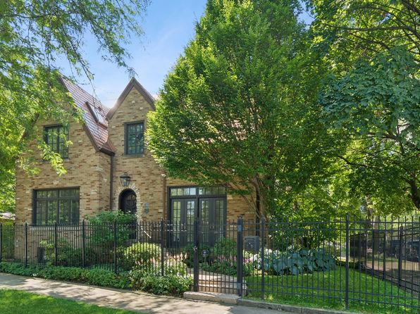 3045 W Ardmore Ave, Chicago, IL 60659