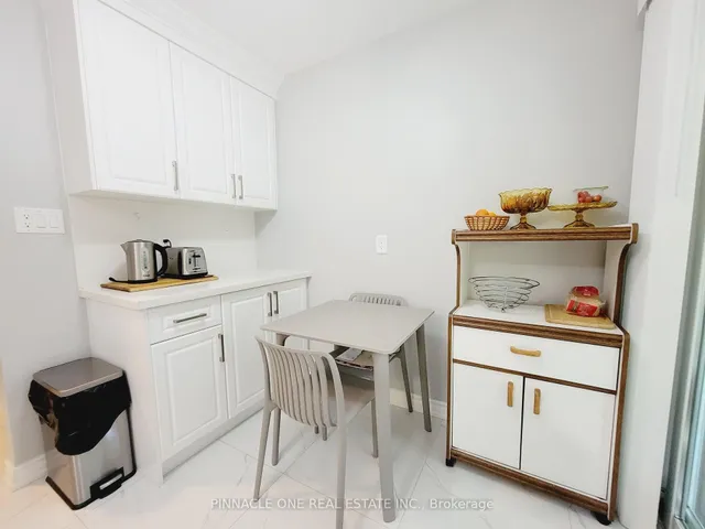 Additional image 8 of 61 Applegate Cres