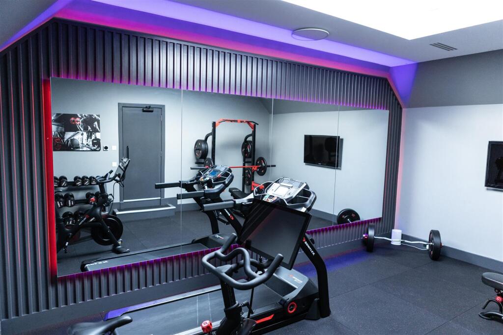 Additional image 10 of Wood End Road, Harpenden