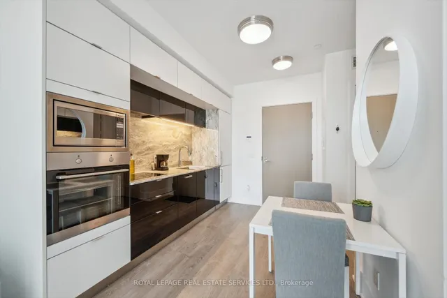 Additional image 9 of 1 Edgewater Dr Unit GPH27