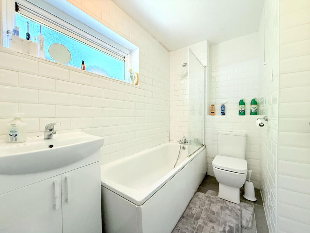 Additional image 8 of Lakefield Close, Hall Green