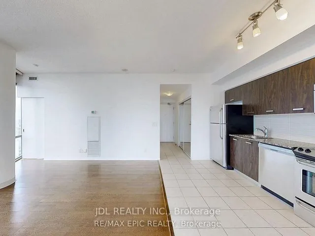 Additional image 19 of 832 Bay St Unit 2208