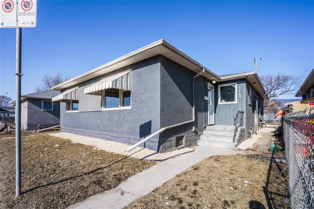 1649 Notre Dame Avenue|Winnipeg, Manitoba R3E0R3